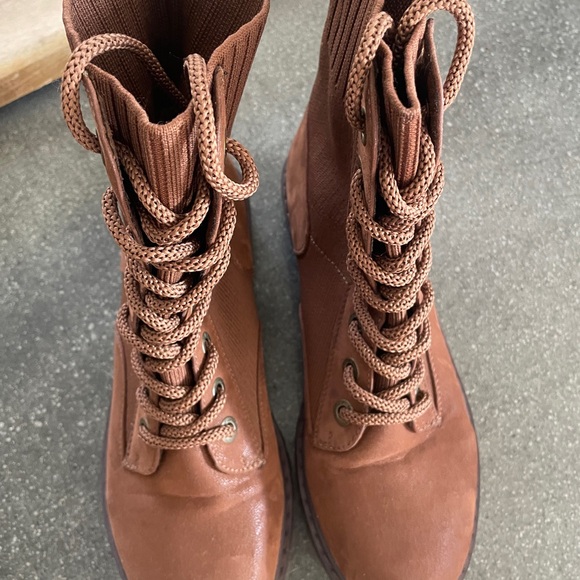 Blowfish Women’s combat Boots - Picture 5 of 6